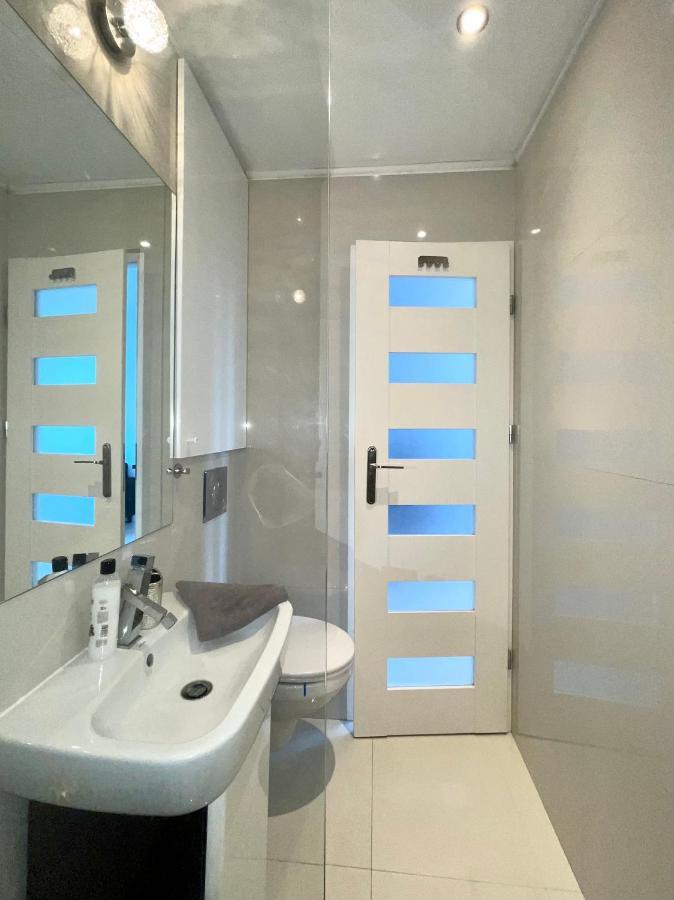 Sasi - Cozy Apartment For 6 People In Centre Varşova Dış mekan fotoğraf