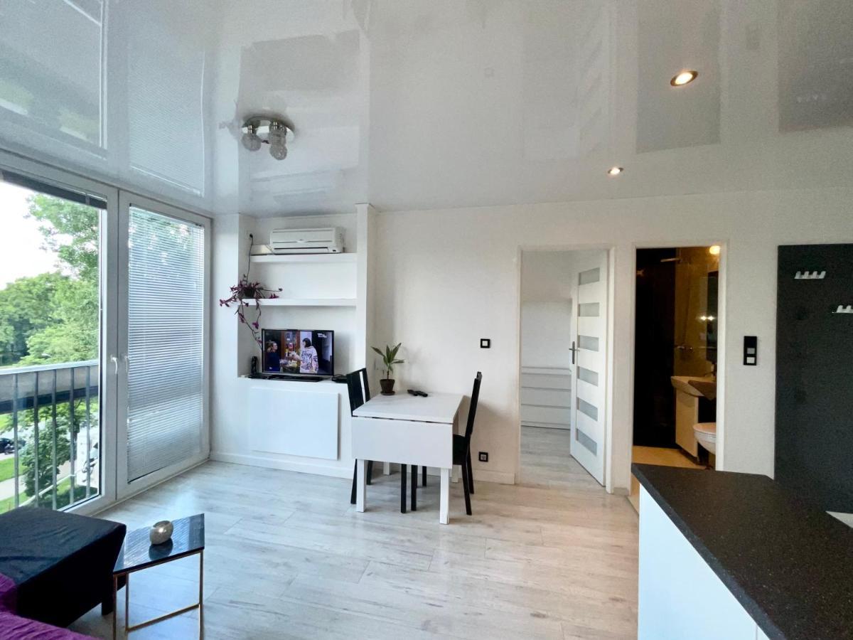 Sasi - Cozy Apartment For 6 People In Centre Varşova Dış mekan fotoğraf